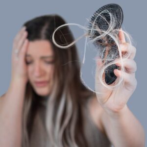 Falta de Vitamina Que Faz o Cabelo Quebrar: Guia Completo de Nutrientes