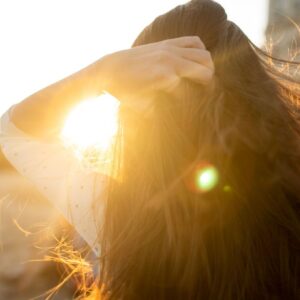 Cabelo no Sol: 7 Cuidados Essenciais Para o Verão