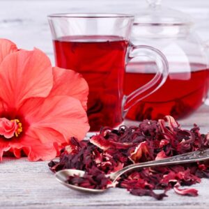 Chá de Hibisco Emagrece? 7 Benefícios e Como Tomar Corretamente