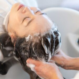 Lavar o Cabelo Antes de Pintar: Sim ou Não? 4 Regras