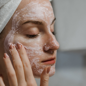 Esfoliar o Rosto Caseiro: Receitas Naturais e Como Fazer do Jeito Certo